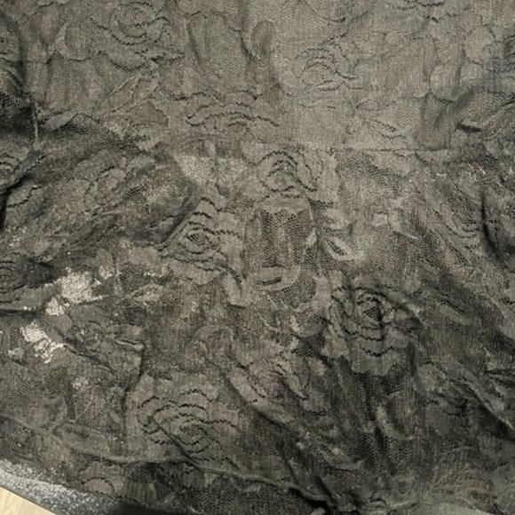 Almost Famous Womens Large Black Lace Blouse Round Neck Short Sleeves - Picture 3 of 8